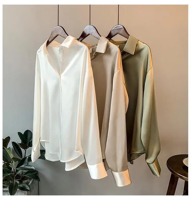 women's long-sleeved shirt