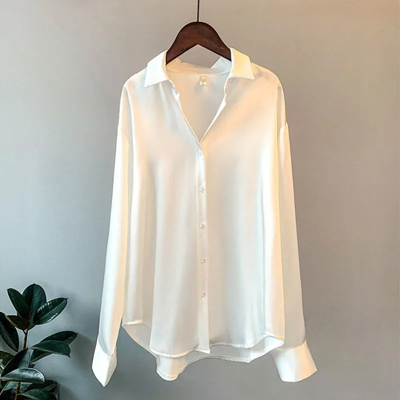 women's long-sleeved shirt