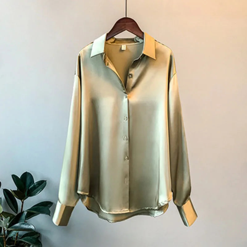 women's long-sleeved shirt